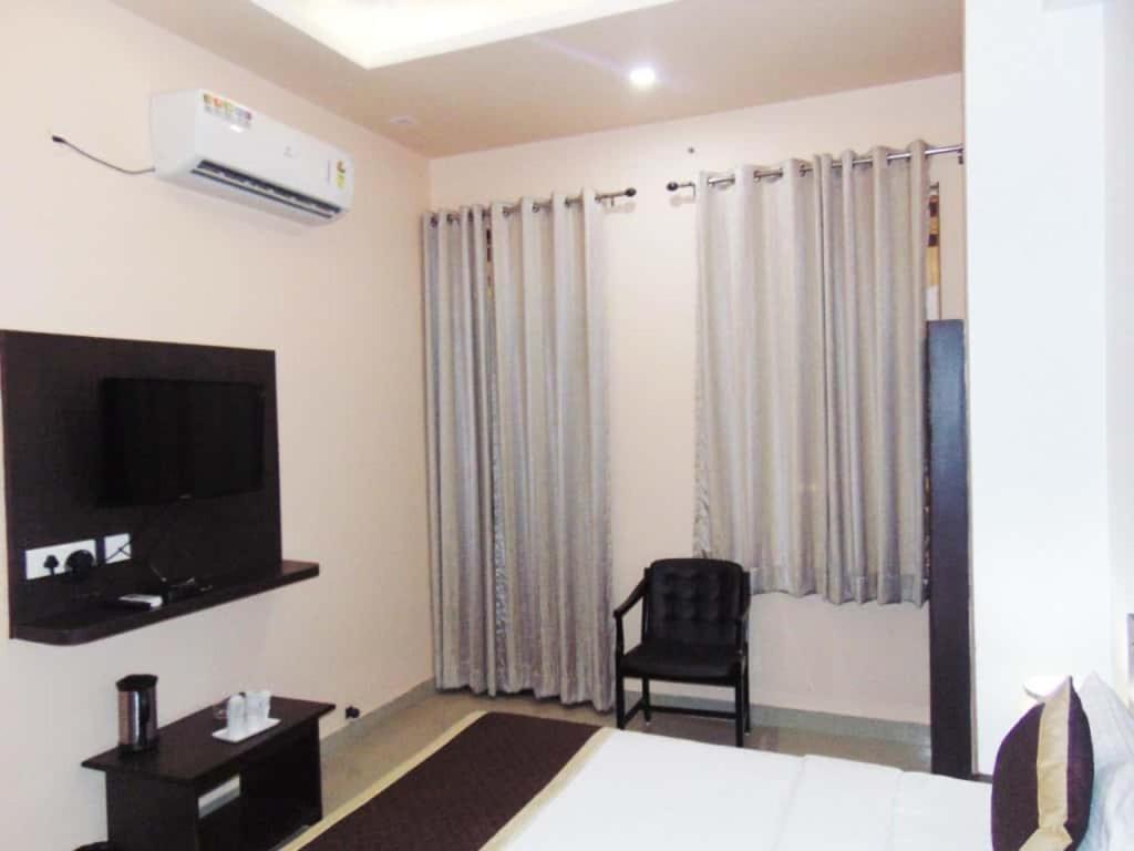 Makrana Raj Hotel Sikar Ngoại thất bức ảnh