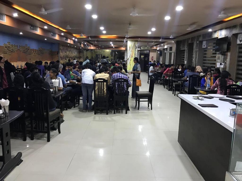 Makrana Raj Hotel Sikar Ngoại thất bức ảnh